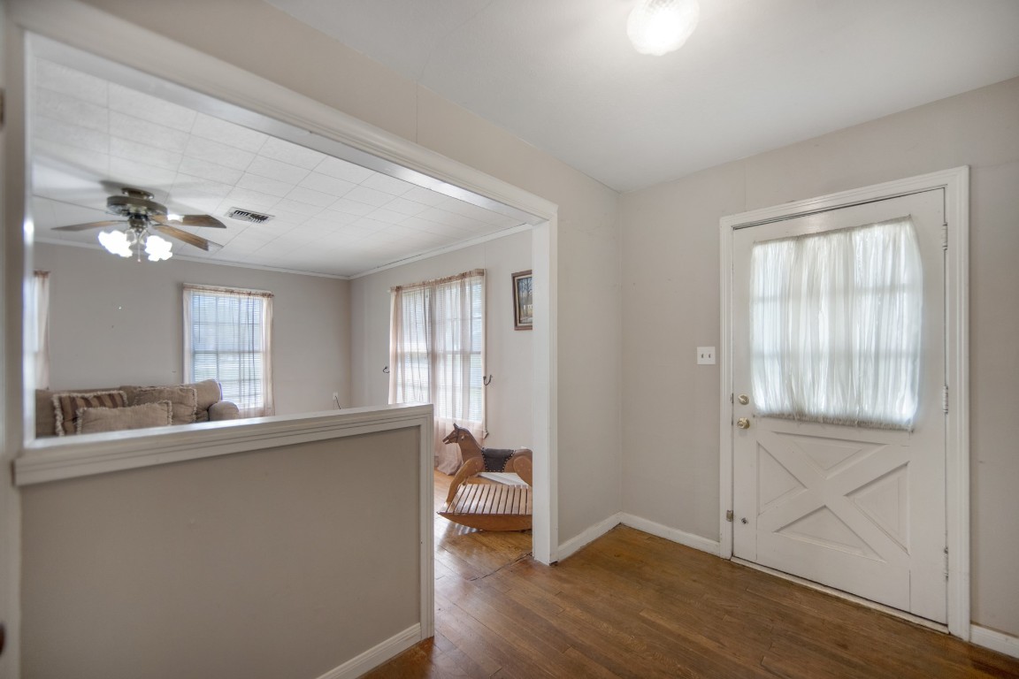 211 15th Street Hempstead, TX 77445 - Photo 5 of 30