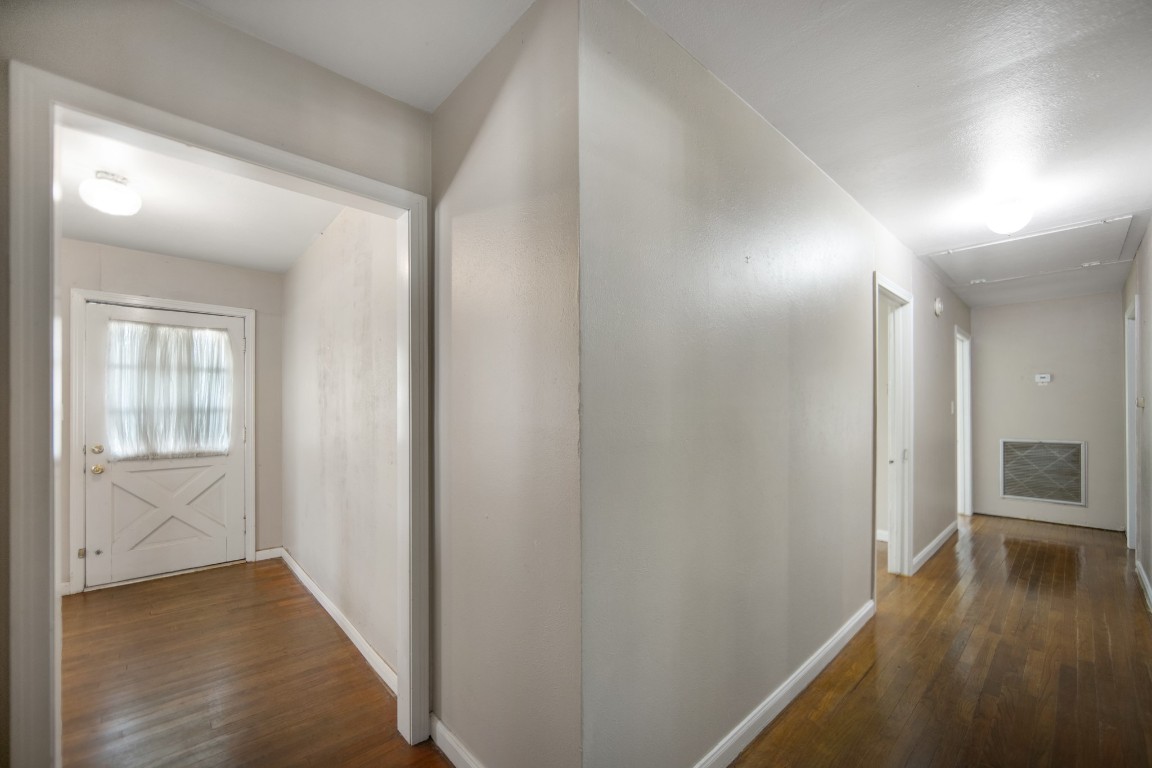 211 15th Street Hempstead, TX 77445 - Photo 6 of 30