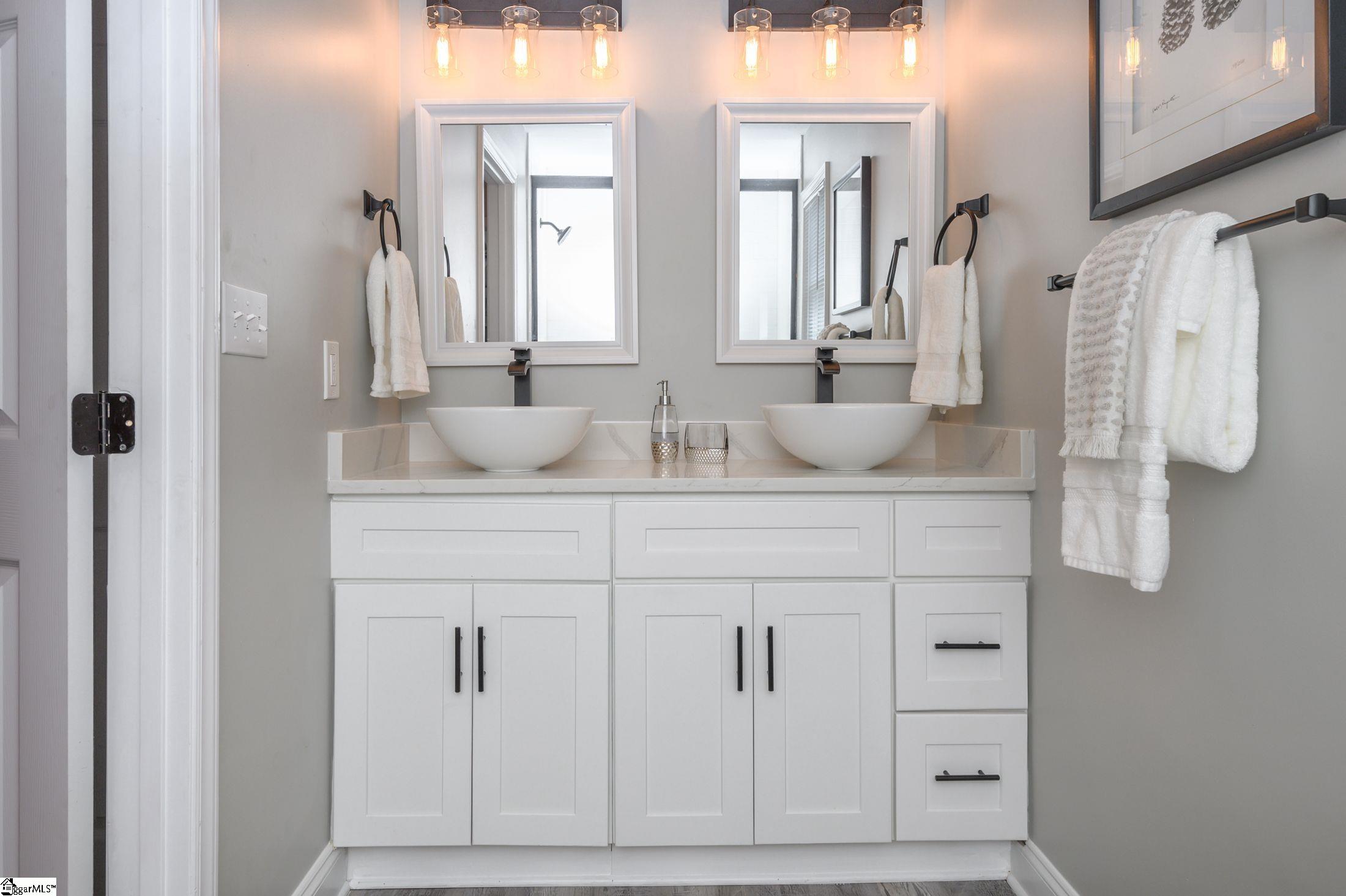 305 Hamby Drive Greenville, SC 29607 - Photo 25 of 33