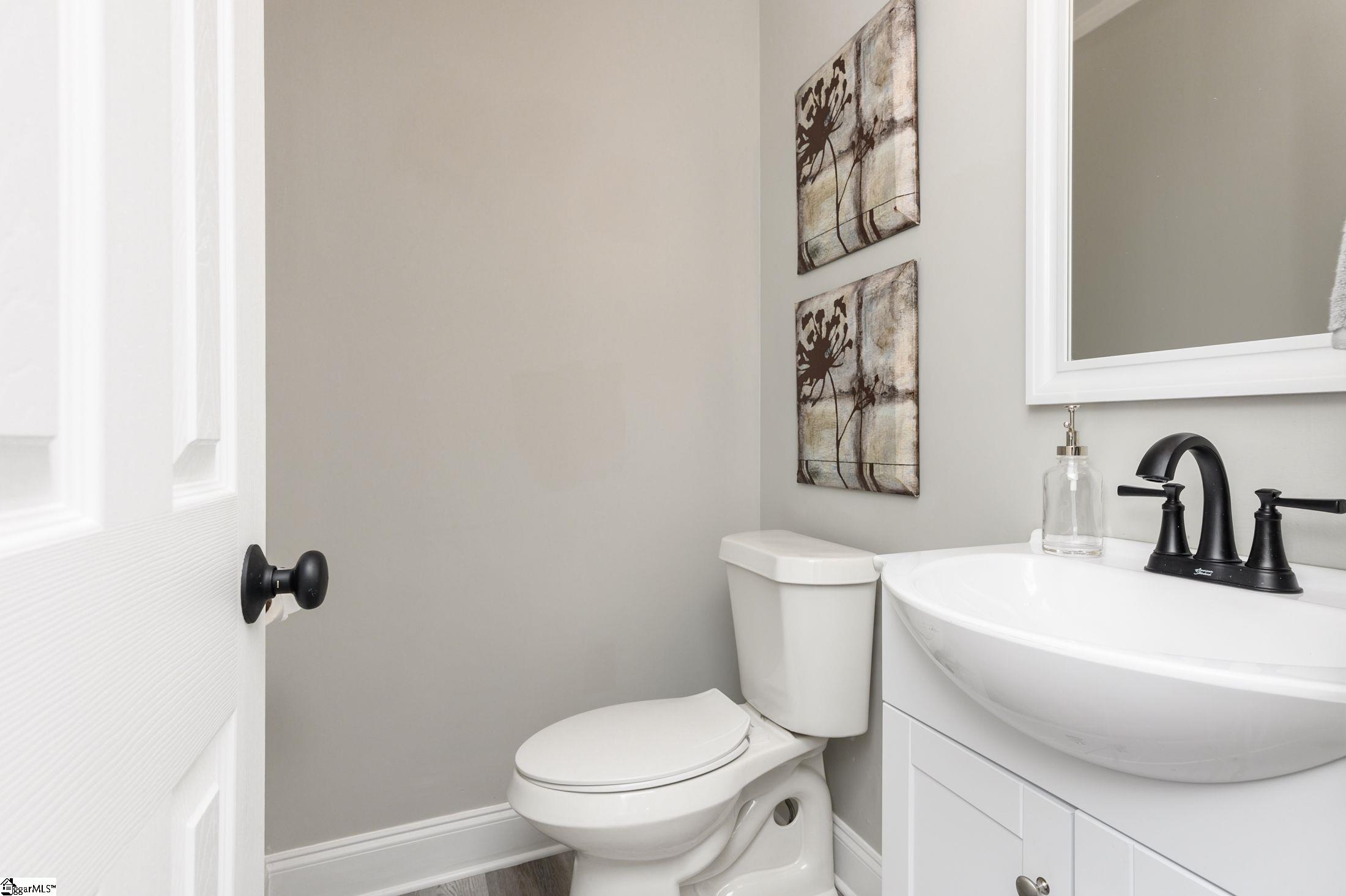 305 Hamby Drive Greenville, SC 29607 - Photo 7 of 33