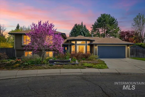$689,000 | 6667 West Tobi Drive, Boise, ID 83714