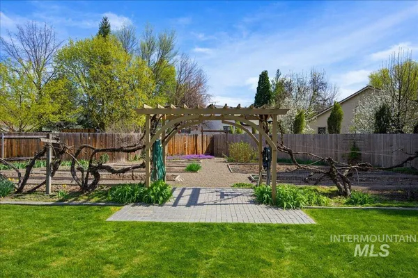 $689,000 | 6667 West Tobi Drive, Boise, ID 83714