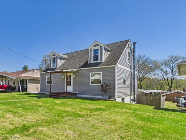 $178,000 | 2702 Cleveland Avenue, Parkersburg, WV 26104