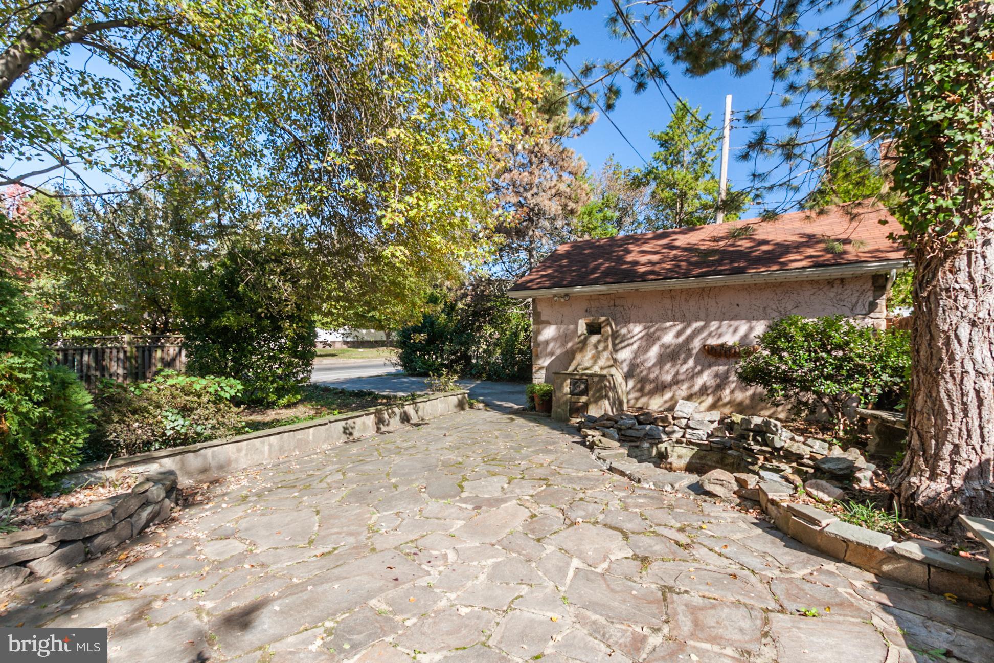 3200 Beverly Road Baltimore, MD 21214 - Photo 25 of 30 Gorgeous Stone Patio