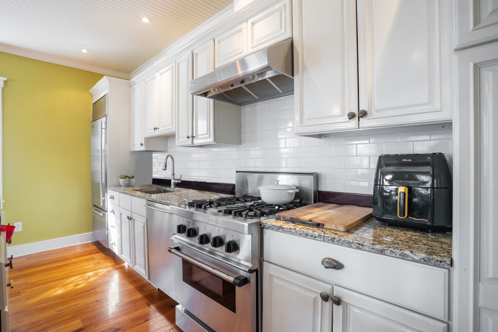 23 West Chester Street Nantucket, MA 02554 - Photo 7 of 13