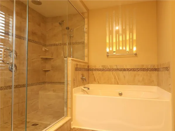 $3,500 | 605 Alessia Court, Coraopolis, PA 15108