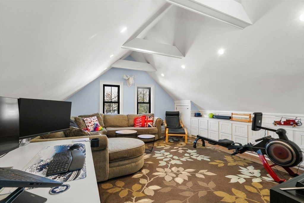 40 Kimlo Road Wellesley, MA 02481 - Photo 31 of 38