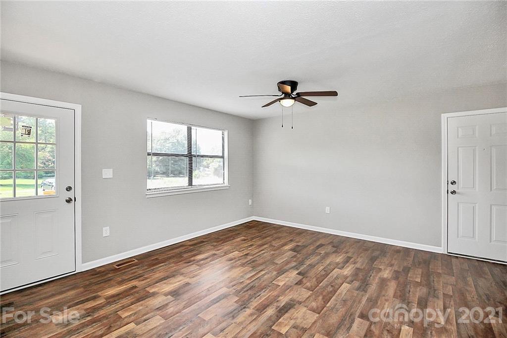 318 Ebenezer Road Kings Mountain, NC 28086 - Photo 27 of 43 Gallery Image 27