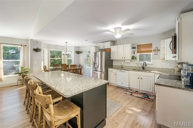 $439,900 | 565 Cedar Lane, Sullivan, MO 63080