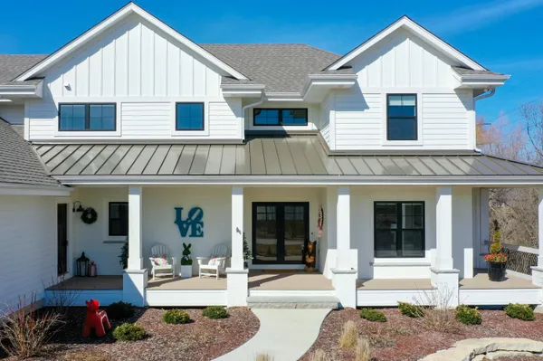 $1,595,000 | 6850 West River Birch Drive, Mequon, WI 53092