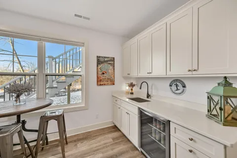 $1,595,000 | 6850 West River Birch Drive, Mequon, WI 53092