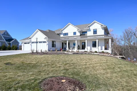 $1,595,000 | 6850 West River Birch Drive, Mequon, WI 53092