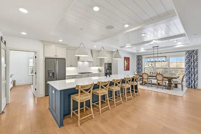 $1,699,000 | 6850 West River Birch Drive, Mequon, WI 53092