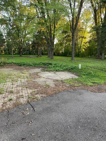 $315,000 | 1624 County B Road West, Roseville, MN 55113