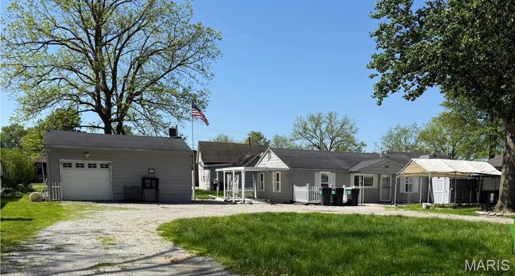 926 West Green Street Mascoutah, IL 62258 - Photo 4 of 10