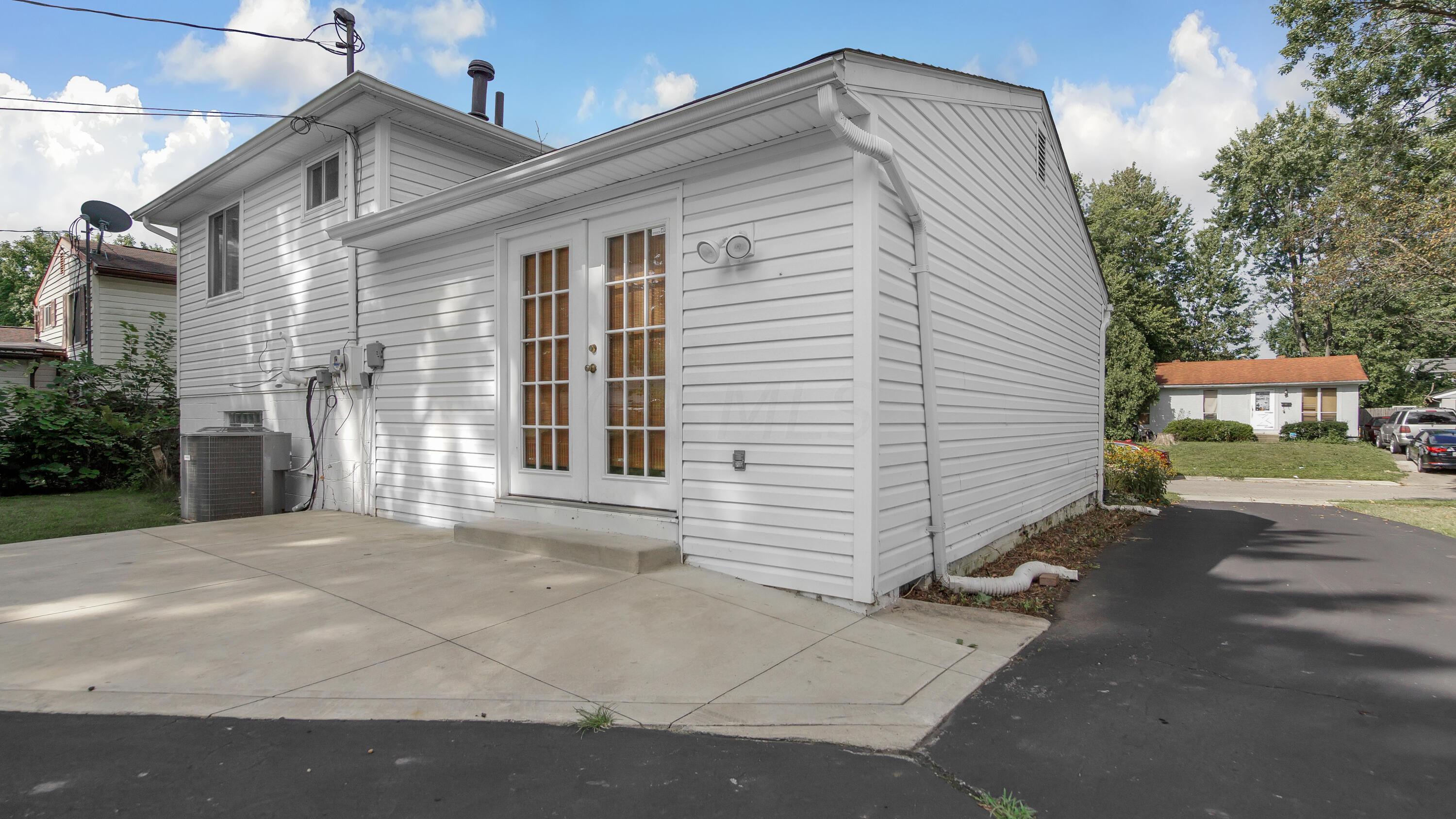 3030 Whitlow Road Columbus, OH 43232 - Photo 26 of 28 _DSC0479