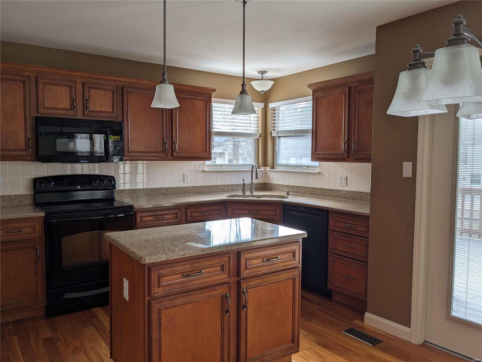 1876 Smizer Mill Road Fenton, MO 63026 - Photo 12 of 46 Gallery Image 12