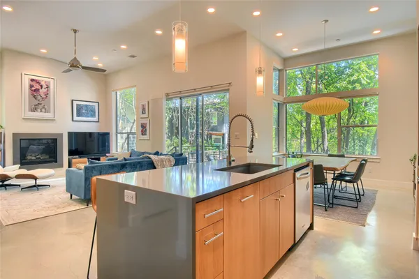 $5,500 | 1009 East Riverside Drive, Unit B, Austin, TX 78704