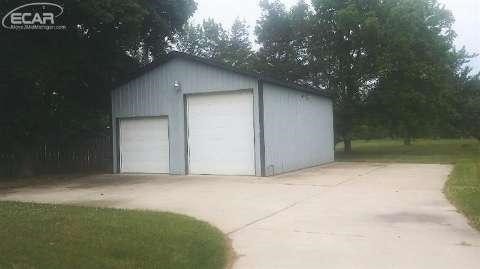 515 North Road Fenton, MI 48430 - Photo 11 of 11 20441828-10.JPG