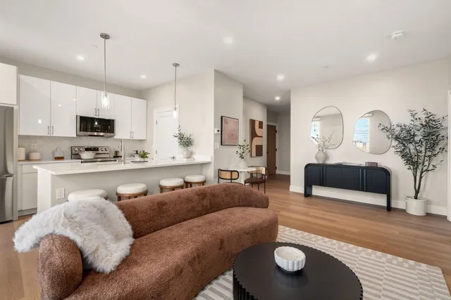 $3,000 | 40 Soldiers Field Place, Unit 211, Boston, MA 02135