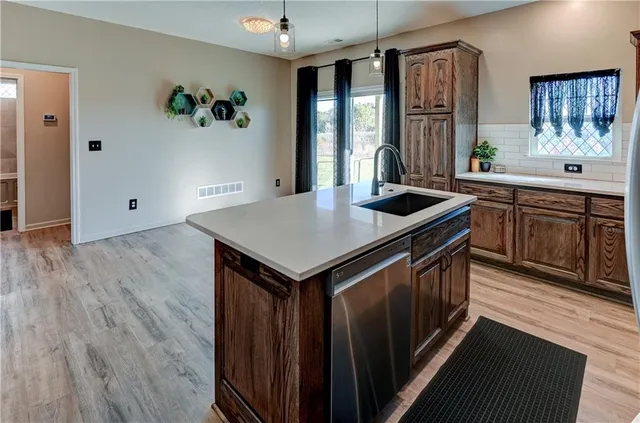 $290,000 | 947 North White Oaks Lane, Oak Grove, MO 64075