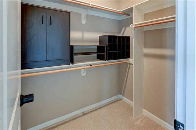 $290,000 | 947 North White Oaks Lane, Oak Grove, MO 64075