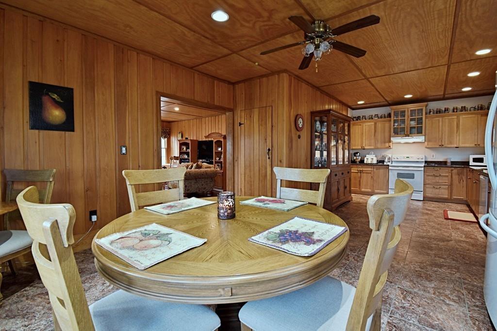 18 Dexter Road Marion, MA 02738 - Photo 8 of 26 Gallery Image 8