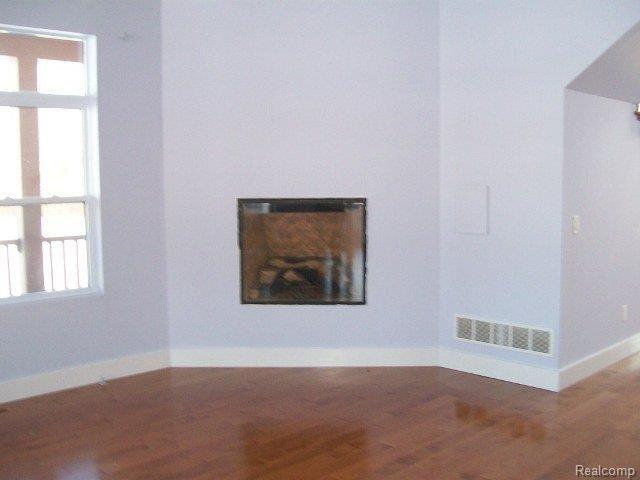 3047 Ray Road Holly, MI 48442 - Photo 8 of 17 January 14 2010 056