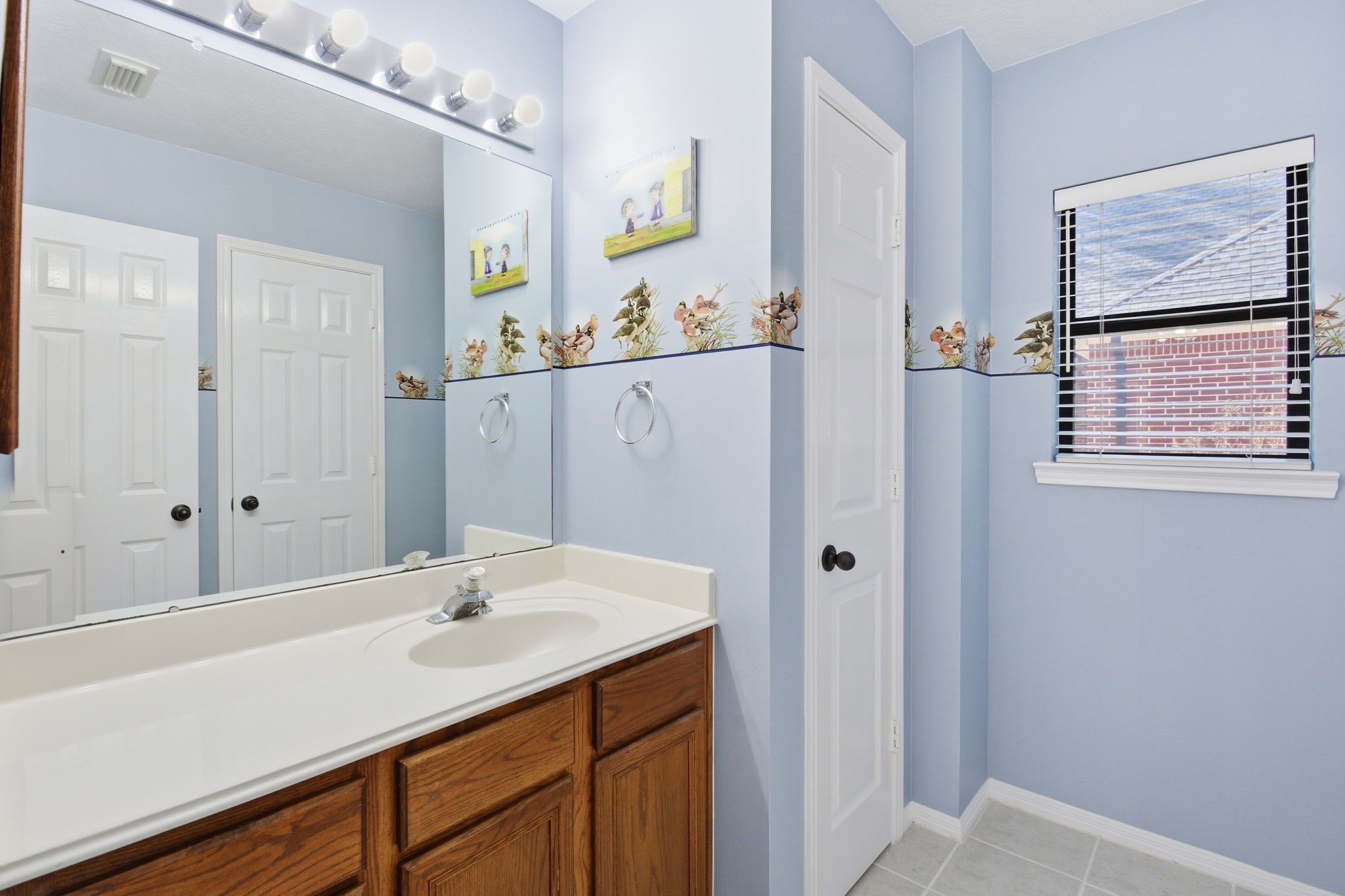 3318 Woods Edge Drive Spring, TX 77388 - Photo 36 of 42 Jack and Jill Bath