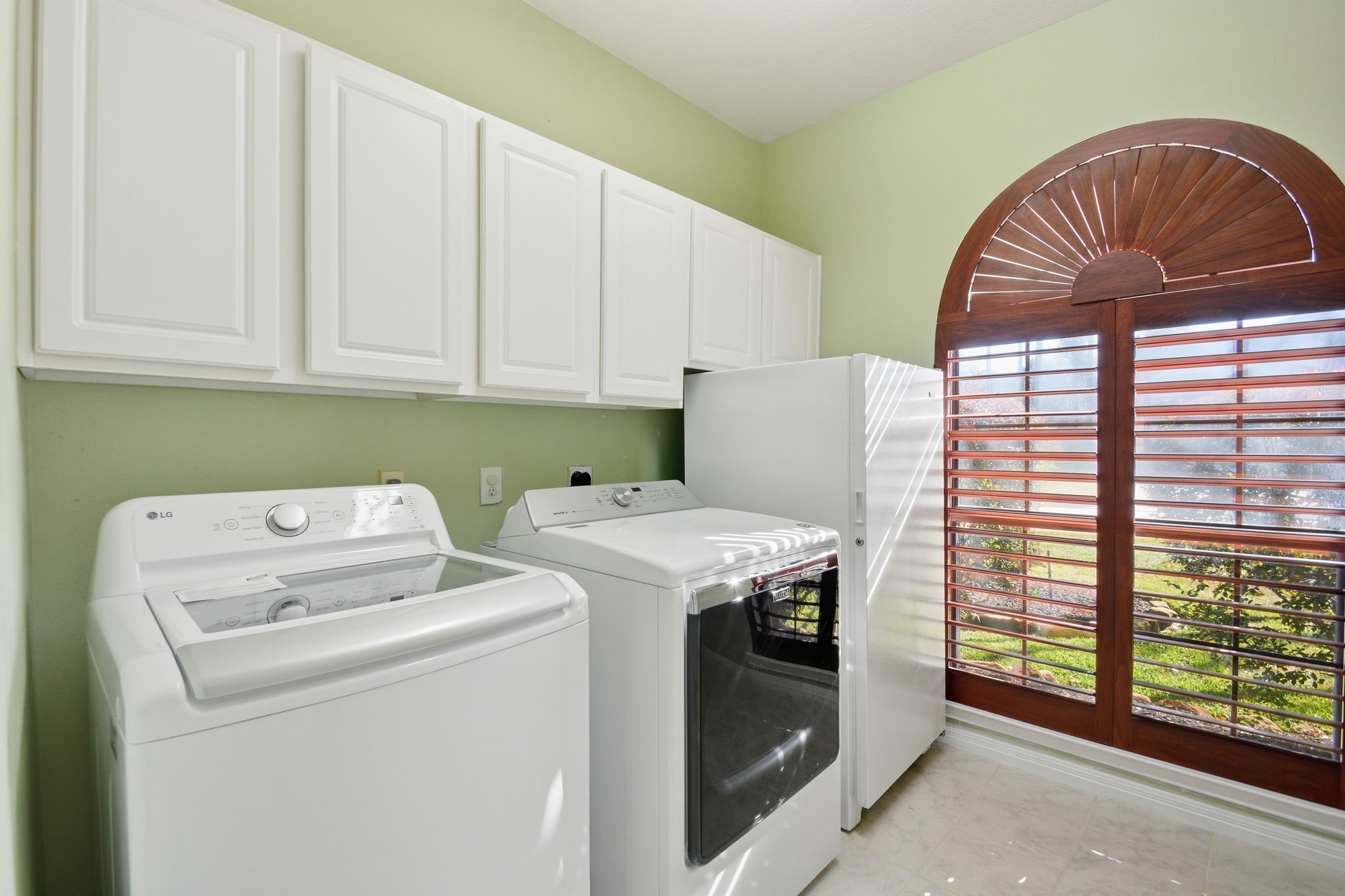 3318 Woods Edge Drive Spring, TX 77388 - Photo 8 of 42 Large Utility Room with built-ins and storage cabinets