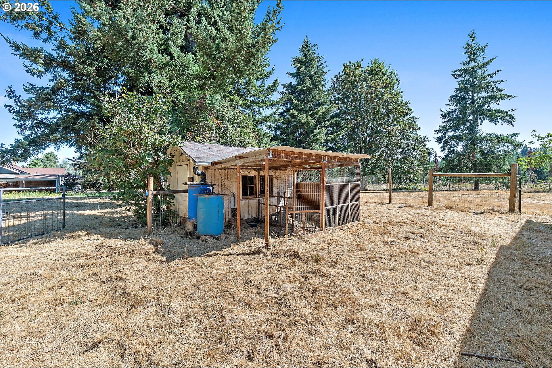35538 Southeast Snuffin Road Estacada, OR 97023 - Photo 39 of 47 Coop
