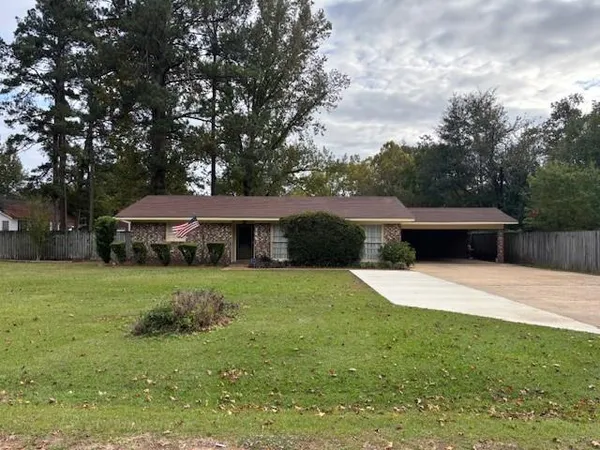 $167,000 | 906 East Oak Street, Winnfield, LA 71483