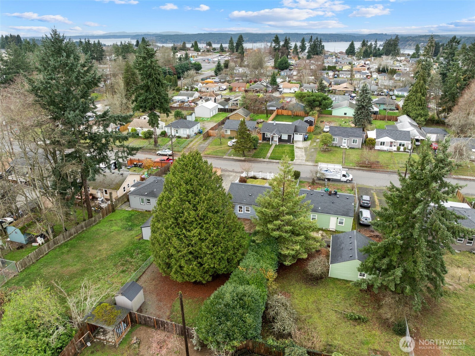 1027 South Rochester Street Tacoma, WA 98465 - Photo 28 of 29 an aerial view of multiple house