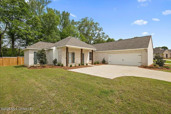$349,000 | 217 Jasmine Cove Circle, Brandon, MS 39042