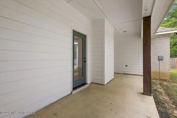 $349,000 | 217 Jasmine Cove Circle, Brandon, MS 39042