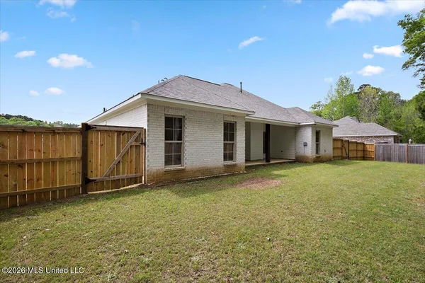 $349,000 | 217 Jasmine Cove Circle, Brandon, MS 39042