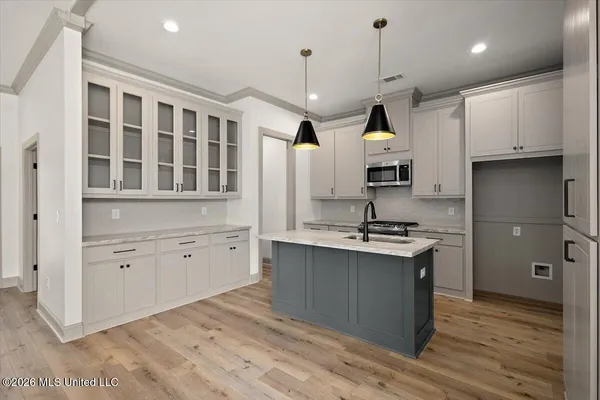 $349,000 | 217 Jasmine Cove Circle, Brandon, MS 39042