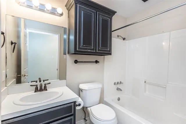 $275,000 | 1714 Windsor Drive, Gainesville, TX 76240