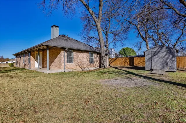 $275,000 | 1714 Windsor Drive, Gainesville, TX 76240