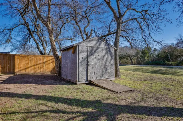 $275,000 | 1714 Windsor Drive, Gainesville, TX 76240