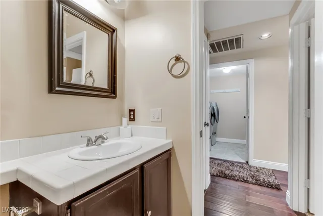 $875,000 | 7 Crown Valley Drive, Henderson, NV 89074