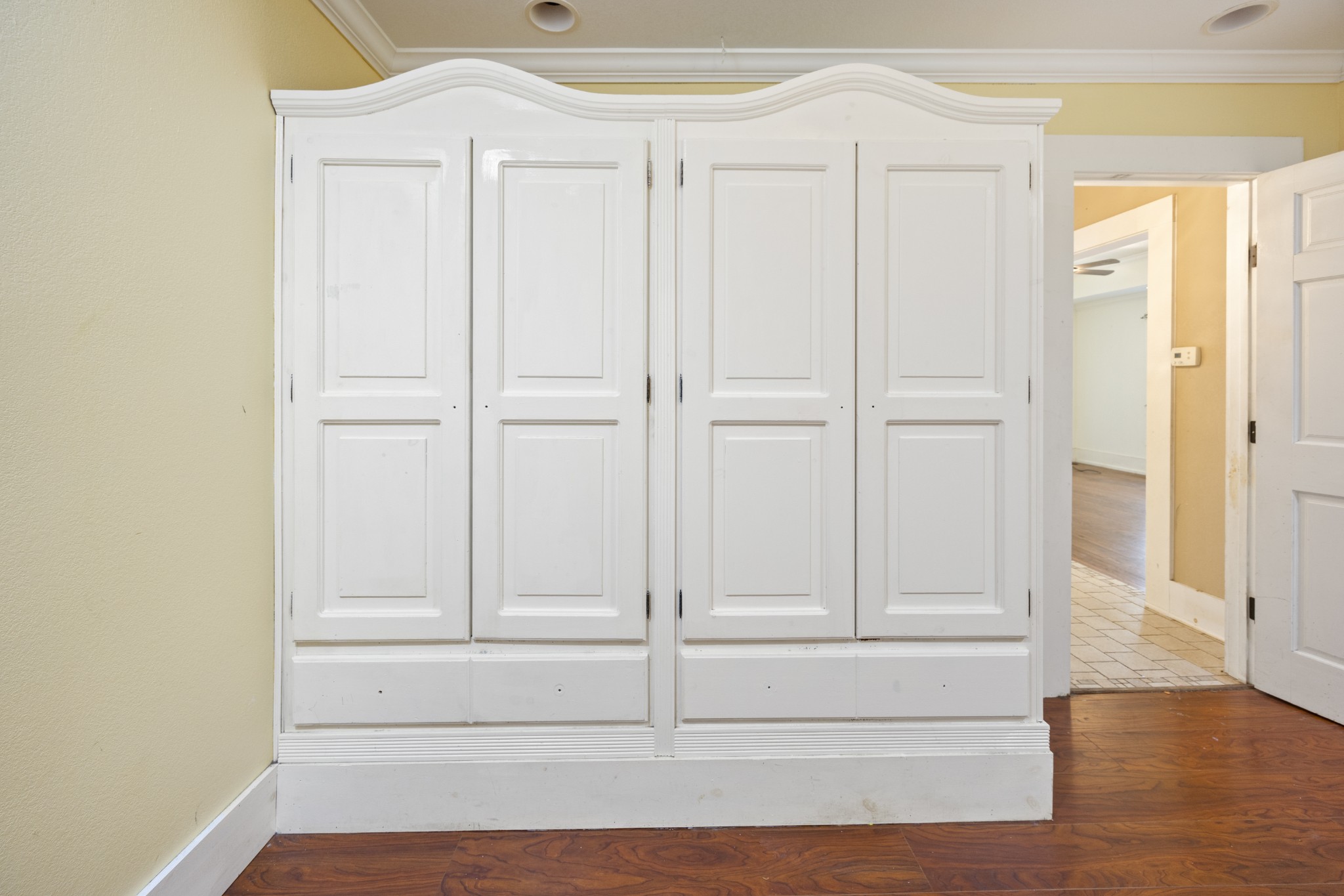 801 South High Street Winchester, TN 37398 - Photo 15 of 49 a view of front door