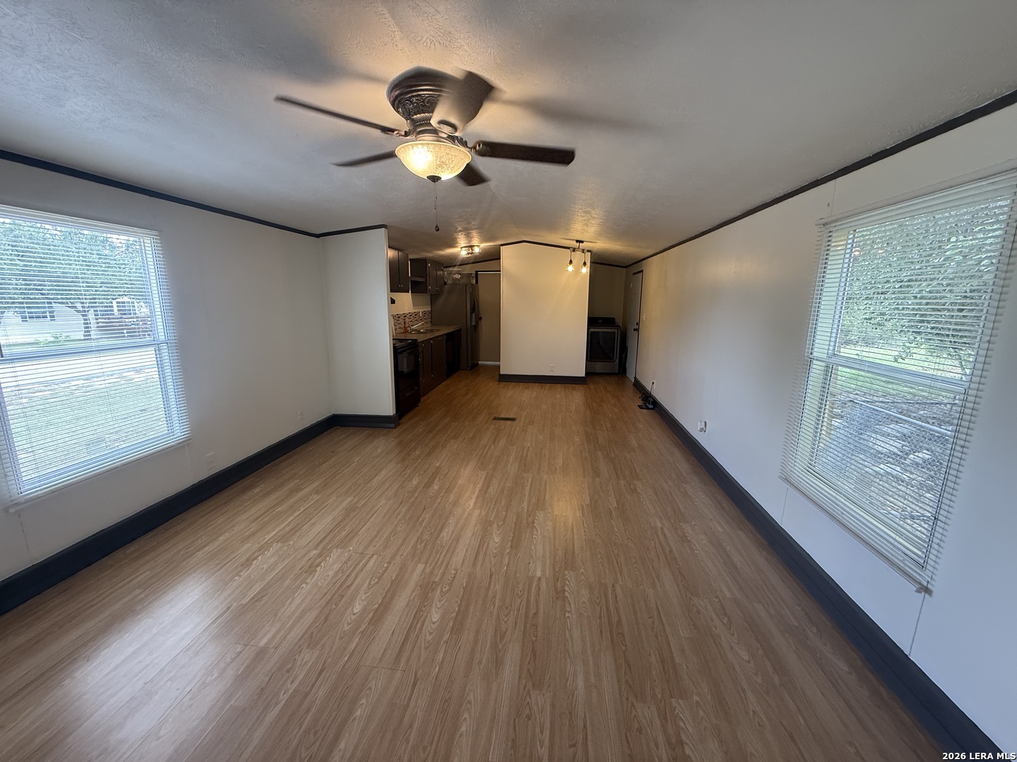 592 Private Road 1508 Bandera, TX 78003 - Photo 4 of 17