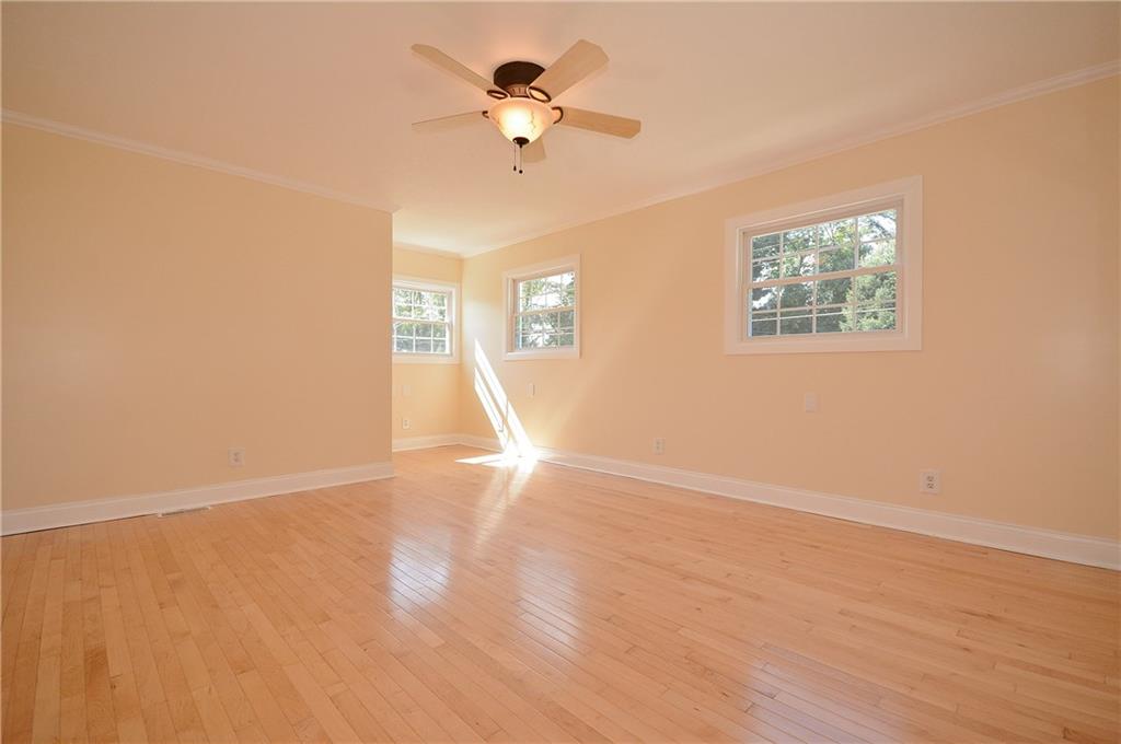 456 Dailey Road Pittsburgh, PA 15227 - Photo 14 of 25 Gallery Image 14