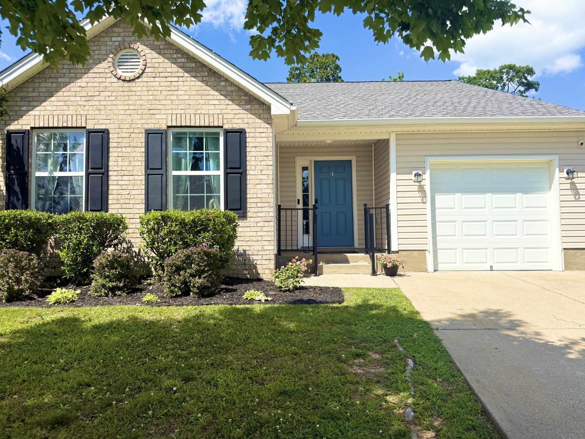 110 Dimaggio Drive Springfield, TN 37172 - Photo 2 of 41