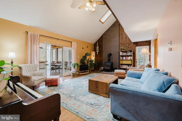 $700,000 | 1568 Deer Creek Road, New Freedom, PA 17349