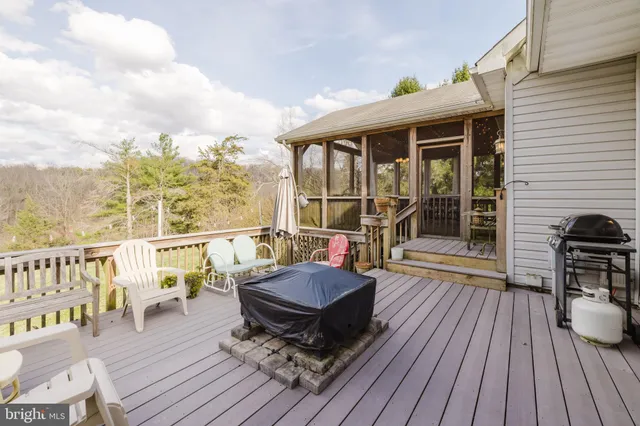 $700,000 | 1568 Deer Creek Road, New Freedom, PA 17349