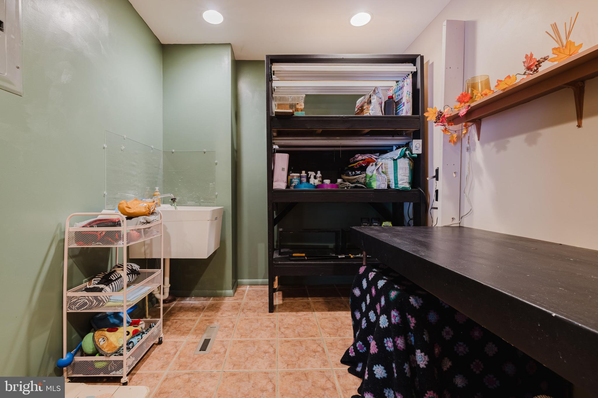 1568 Deer Creek Road New Freedom, PA 17349 - Photo 29 of 90 Mudroom or second laundry room
