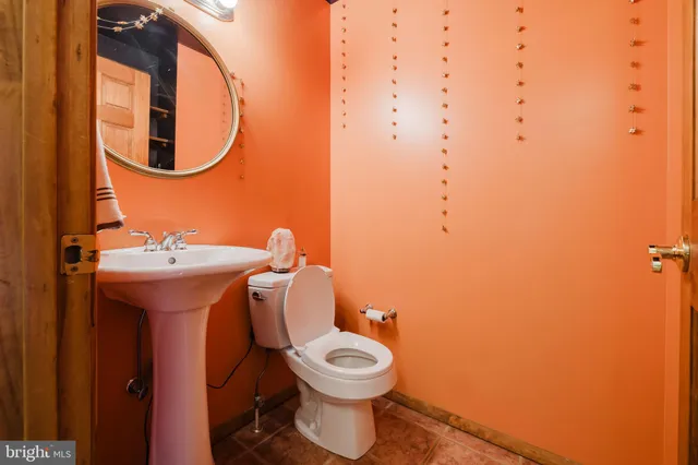 $700,000 | 1568 Deer Creek Road, New Freedom, PA 17349