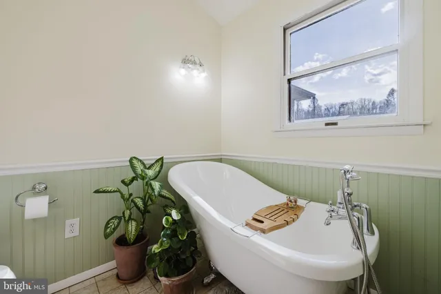 $700,000 | 1568 Deer Creek Road, New Freedom, PA 17349